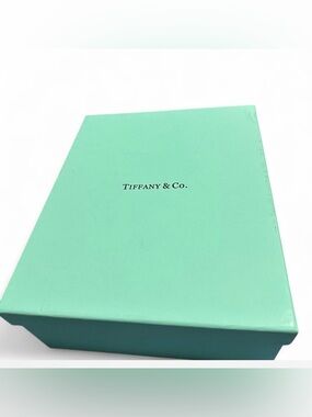 Tiffany & Co. wine glasses #luxury #gifting